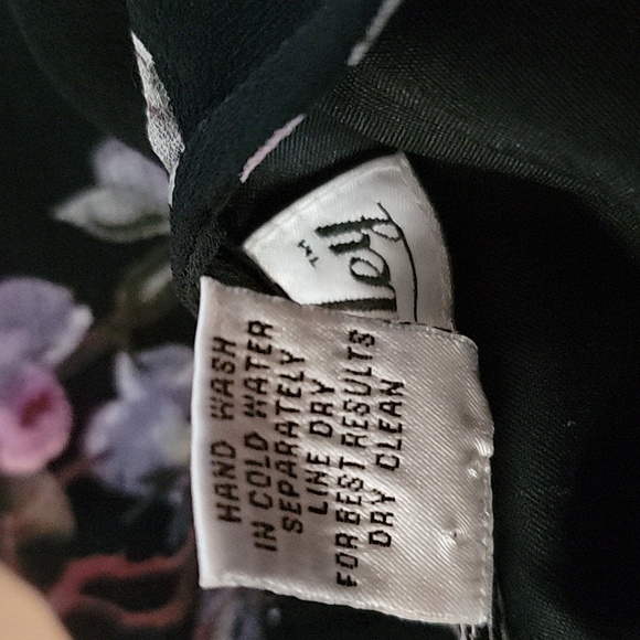 Victoria Holly sleeveless dress black with beautiful florals size medium - Picture 9 of 9